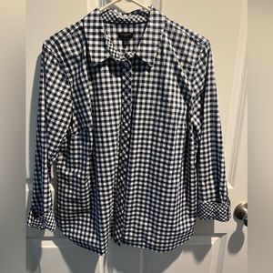 Woman’s button up shirt size petite xl
